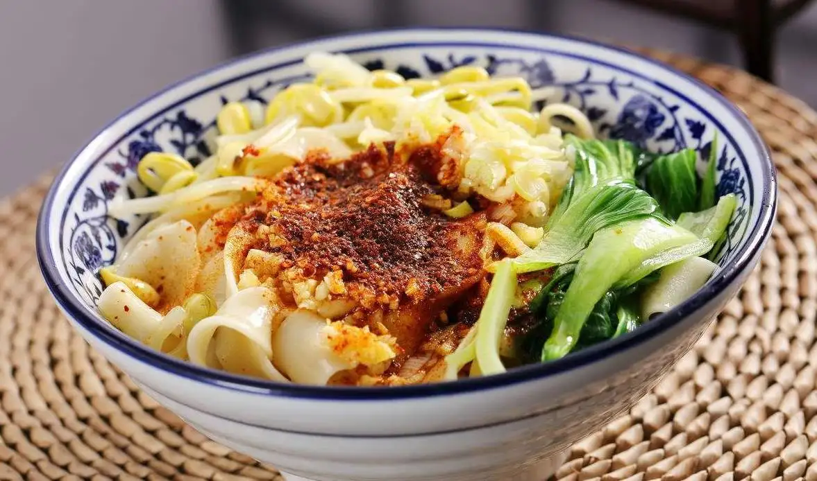 Sichuan Cold Noodles Recipe: Sauce, Texture, and Serving Checks 3 Finished Sichuan cold noodles serving context for reviewing texture, temperature, and garnish