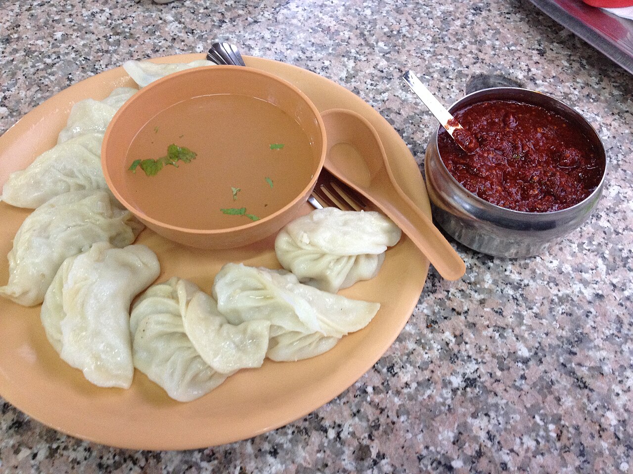Sichuan Steamed Beef Recipe: Recipe, Crisp Texture, and Serving Steps 2 steamed meat dish supporting the section about marinade, rice coating, and practical comparison