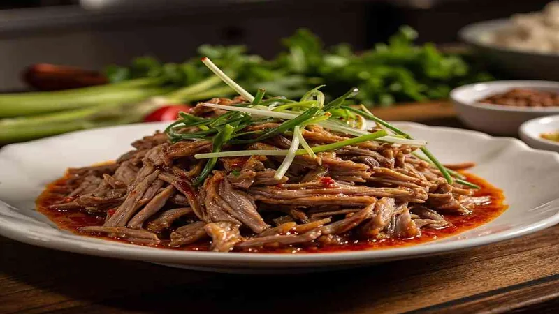 Green Pepper Shredded Pork: Sichuan Recipe and Tips 1 Shredded pork with green garnish